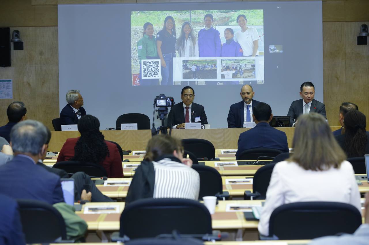 Mr. Gabriel Tan, Chief Communications Officer of Prince Holding Group and Head of Prince Foundation (far right), spoke at the
