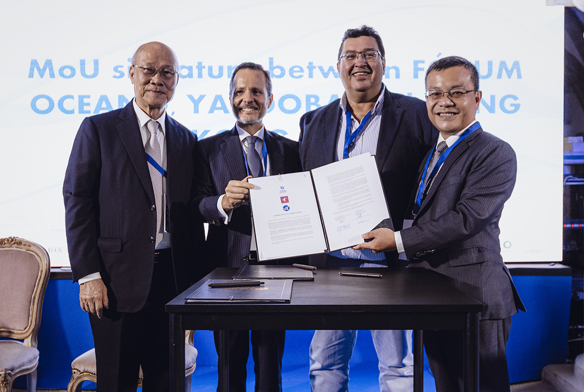 HKVAX, Fórum Oceano, and Yacooba Labs representatives sign MoU for Blue Economy STO project. From left to right: Dr. Ambrose So, President of the International Forum for Clean Energy (Macau), Carlos Costa Pina, President of Fórum Oceano, Mauricio Marques, Founder and CEO of Yacooba Labs, and Dr. Anthony Ng, Co-Founder and CEO of HKVAX ( Photo credit: © Leonardo Pinheiro/Zenite Photos)