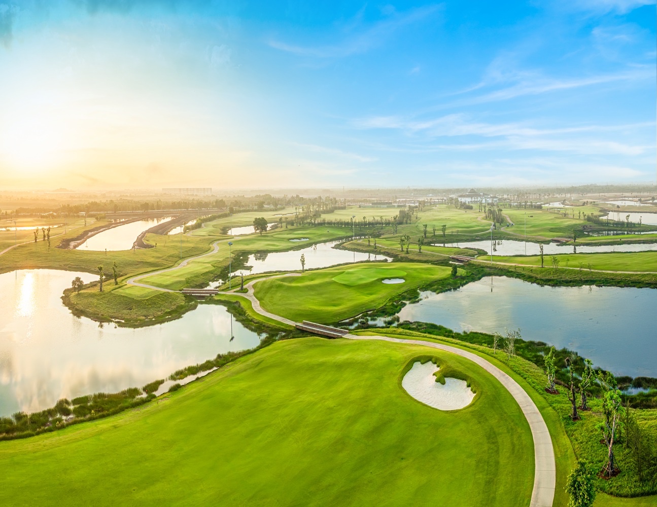 Vinpearl Golf Léman, a 36-hole course with a distinctive design and comprehensive 5-star facilities, has officially opened in Củ Chi, on the outskirts of Ho Chi Minh City.
