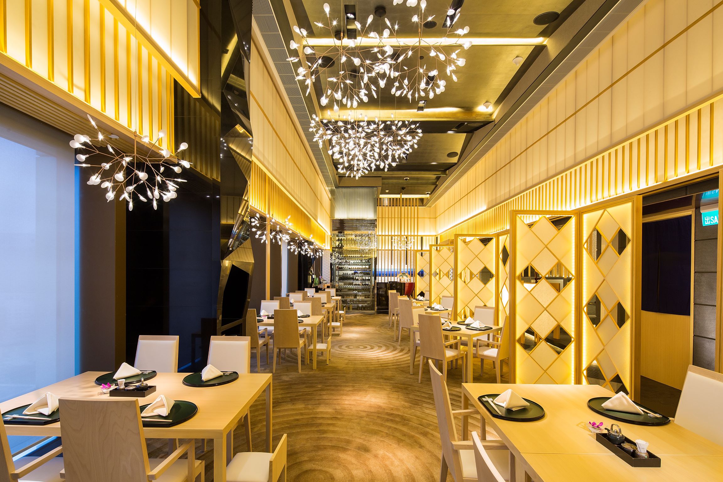 Yamazato celebrates its Black Pearl One Diamond distinction with a contemplative kaiseki by Executive Chef Hideaki Hayashi, where seasonal purity, meticulous craftsmanship, and serene vistas converge to distil the quiet poetry of Japanese haute cuisine.