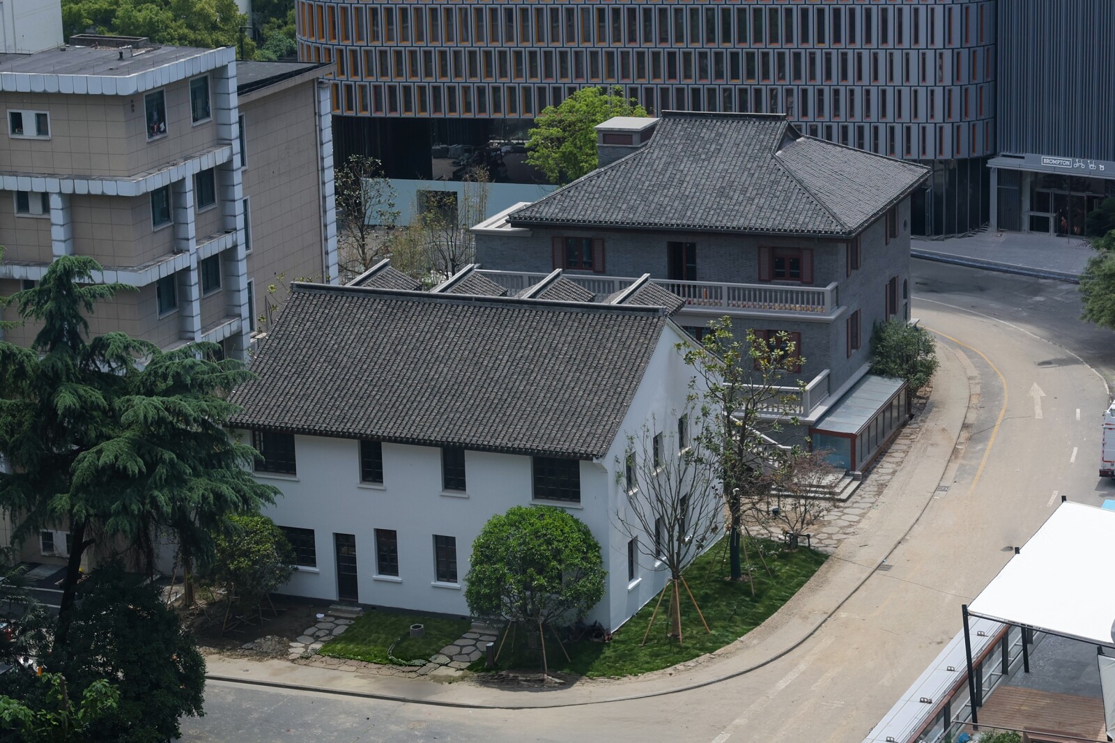 Westlake 66 preserves two historical buildings at 5 Yesutang Lane and 1 Jingqingli